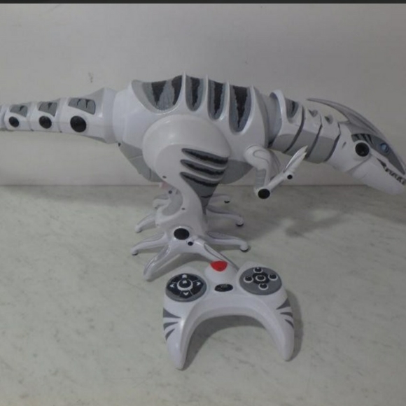 wowwee roboraptor